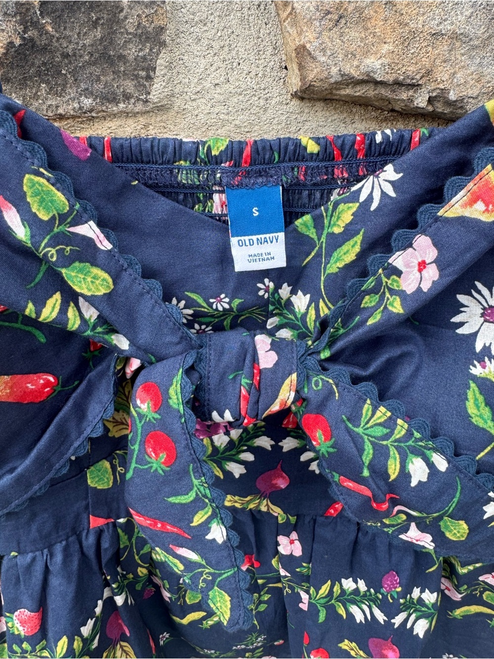 Old Navy Navy Fruit & Veggie Tie-Front Camisole Top Small 100% Cotton NWOT - Picture 3 of 15